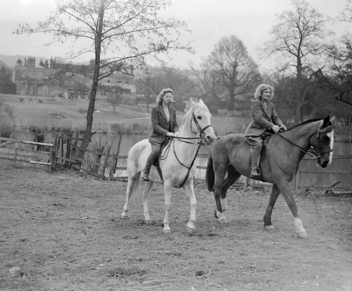 Framed Print : Two girls taking their horses for a hack Circa 1938 A©Mirrorpix