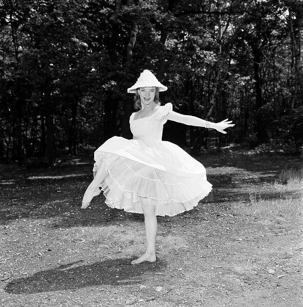 Glamour girl Val Hollman. January 1960 M4307-015