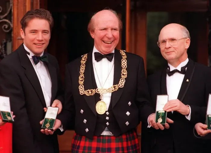 Framed Print : Glasgow Lord Provost Pat Lally with Ally McCoist and Fergus McCann at special award
