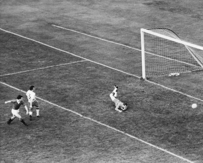 Framed Print : Glasgow Rangers 5 v Morton 0. Scottish League Cup final match at Hampden Park Framed Print : Glasgow Rangers 5 v Morton 0. Scottish League Cup final match at Hampden Park