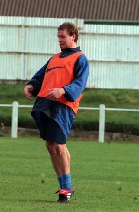 Framed Print : Glasgow Rangers footballer Paul Gascoigne clowning around during a training session