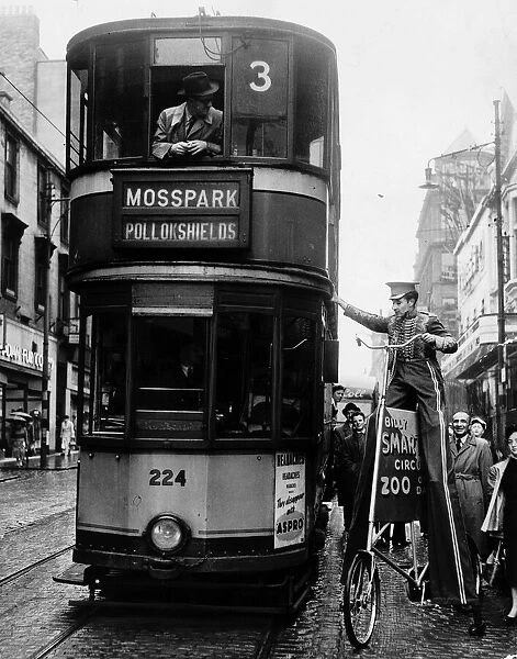 Glasgow tram 1954 Mosspark to Pollokshields trick cyclist leaning against side man