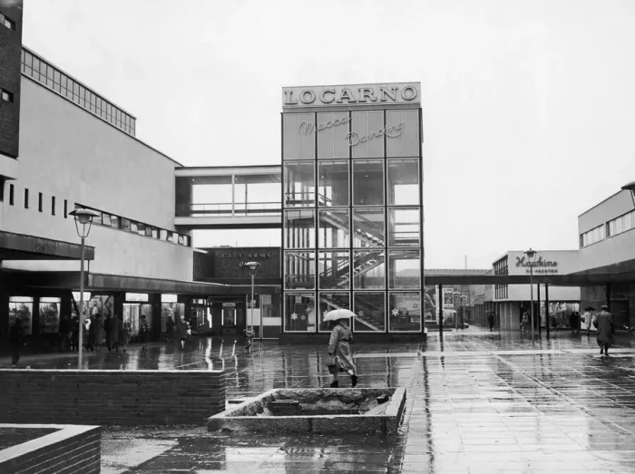 Framed Print : The glass tower entrance to th Lacarno Ballroom in Coventry. 29th December 1960 Framed Print : The glass tower entrance to th Lacarno Ballroom in Coventry. 29th December 1960