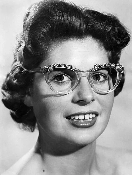Glasses: Spectacles fashion 1955. October 1955 P018646