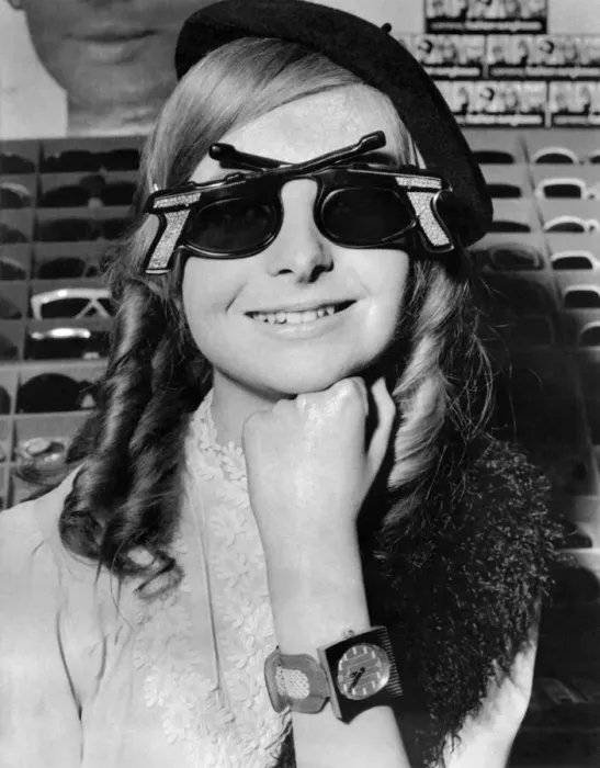 Framed Print : Glasses: Spectacles: Sunglasses: Fashion. Andrea Rawes, 17, of Blackpool Framed Print : Glasses: Spectacles: Sunglasses: Fashion. Andrea Rawes, 17, of Blackpool