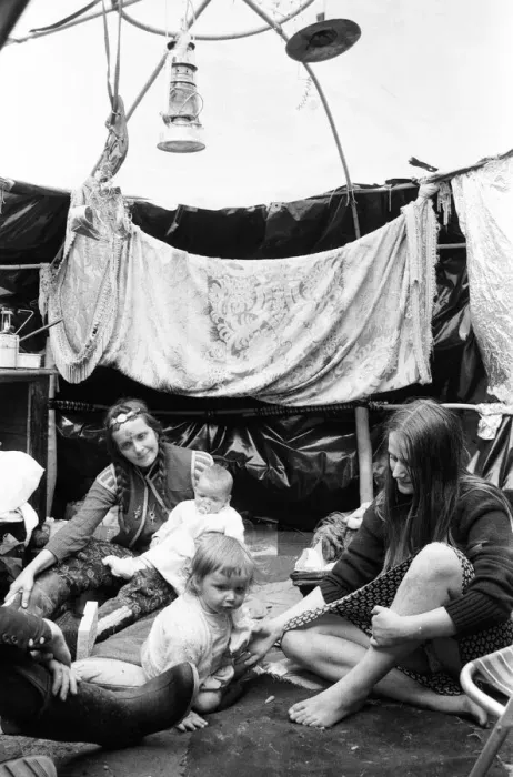 Framed Print : The Glastonbury Fayre of 1971, a free festival planned by Andrew Kerr Framed Print : The Glastonbury Fayre of 1971, a free festival planned by Andrew Kerr