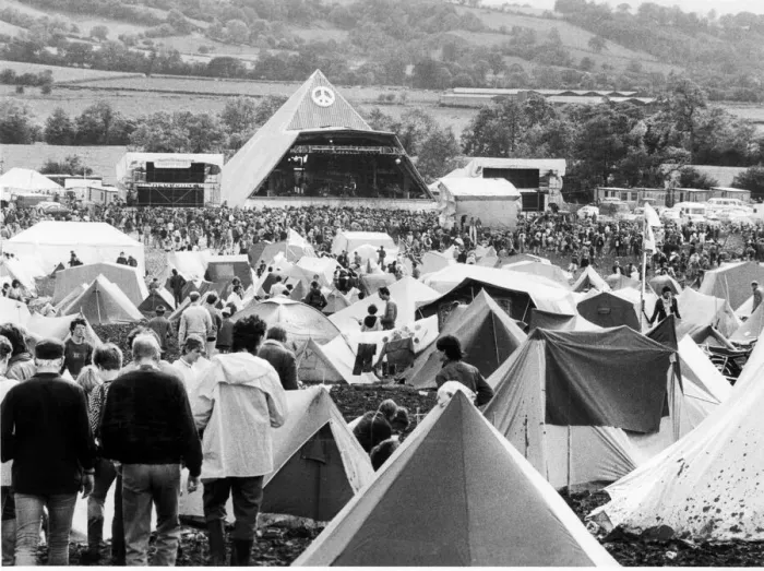 Framed Print : Glastonbury Festival, Pilton, Somerset. Picture shows scenes from the 1985 Framed Print : Glastonbury Festival, Pilton, Somerset. Picture shows scenes from the 1985