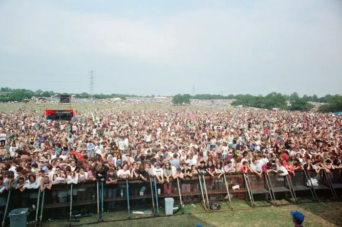 Framed Print : Glastonbury Festival, Worthy Farm, Picton, Somerset. Huge crowds pictured Framed Print : Glastonbury Festival, Worthy Farm, Picton, Somerset. Huge crowds pictured