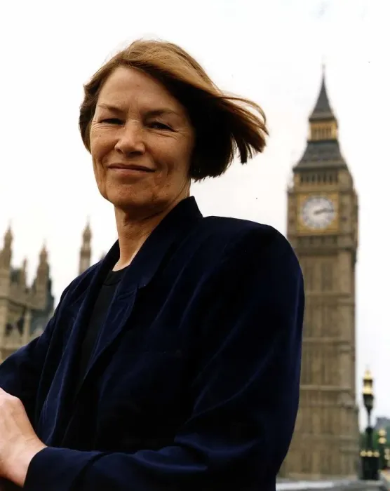 Framed Print : Glenda Jackson MP actress standing outside the House of Commons Framed Print : Glenda Jackson MP actress standing outside the House of Commons