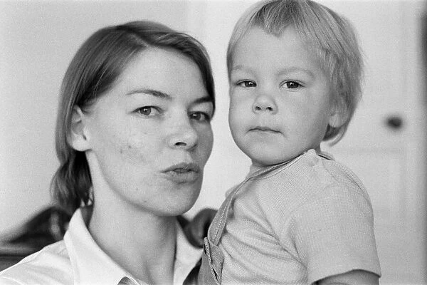 Glenda Jackson and her son Daniel, 11th August 1970