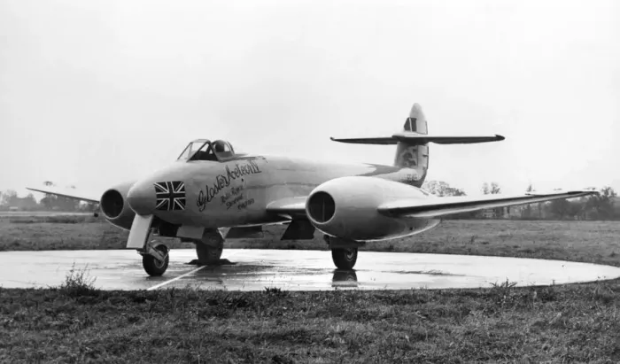 Framed Print : The Gloster Meteor Mk IV that beat the world Air Speed record. November 1945 P000494 Framed Print : The Gloster Meteor Mk IV that beat the world Air Speed record. November 1945 P000494