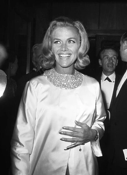 Goldfinger Premiere 1964 Honor Blackman arrives at the premiere of the latest James