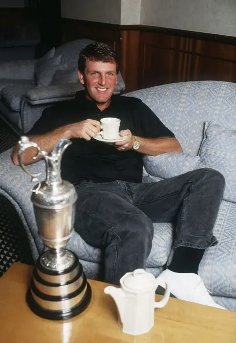 Framed Print : US golfer Mark Calcavecchia, winner of the 1989 Open Championship at the Royal Troon Golf Framed Print : US golfer Mark Calcavecchia, winner of the 1989 Open Championship at the Royal Troon Golf