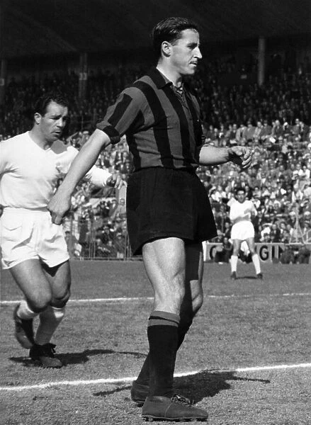 Gonzales, Captain, Nice FC. March 1957 P007025