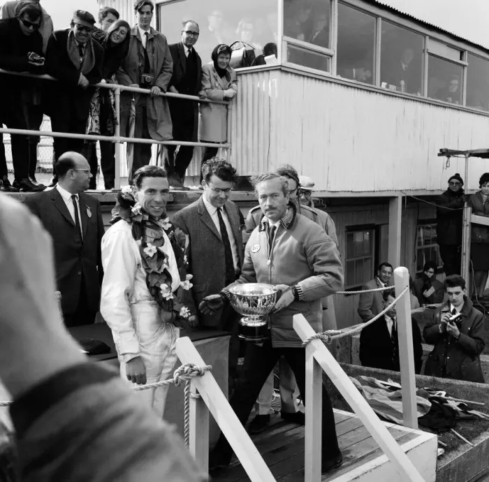 Framed Print : Goodwood International Race Meeting, Easter Monday. Jim Clark with the Sunday Mirror Framed Print : Goodwood International Race Meeting, Easter Monday. Jim Clark with the Sunday Mirror