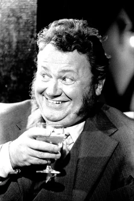 Framed Print : Former Goon, Harry Secombe, before he was due to appear as top of the bill in a cabaret