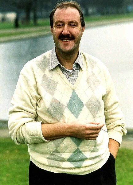 Gorden Kaye actor in August 1989