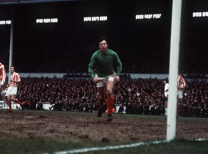 Framed Print : Gordon Banks goalkeeper Stoke City 1972 football Spurs v Stoke Framed Print : Gordon Banks goalkeeper Stoke City 1972 football Spurs v Stoke