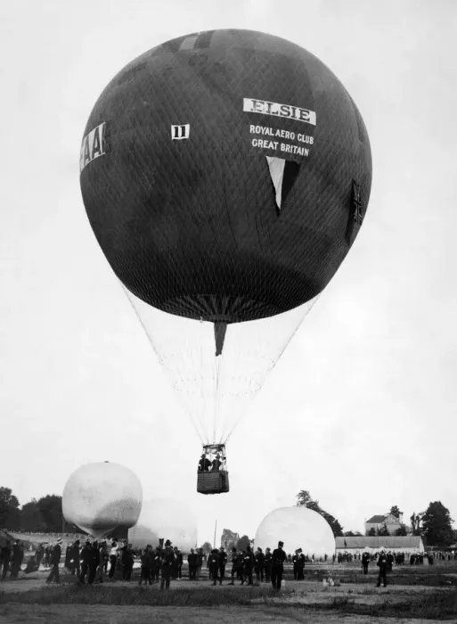 Framed Print : The Gordon Bennett Balloon race 1925 Framed Print : The Gordon Bennett Balloon race 1925