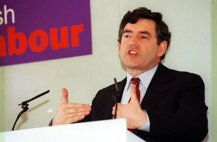 Framed Print : Gordon Brown at Labour Press Conference April 1999 hands out in front of him Framed Print : Gordon Brown at Labour Press Conference April 1999 hands out in front of him