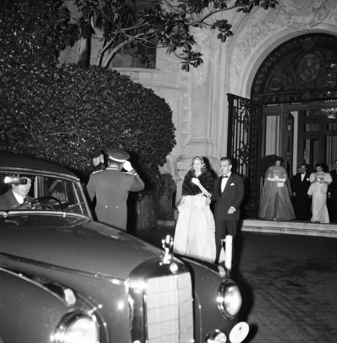 Framed Print : Grace Kelly and Prince Rainier of Monaco at Monte Carlo Casino to celebrate their
