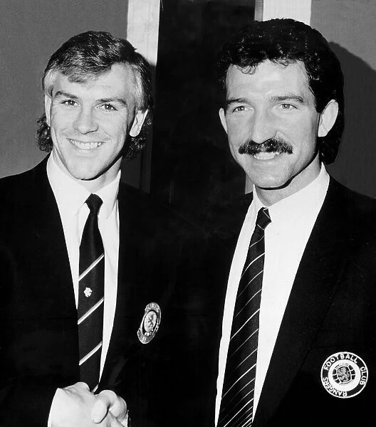 Graeme Souness football manager Rangers FC shakes hands with Graham Roberts Circa 1987