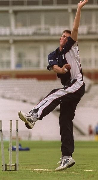 Graeme Swann bowling in the nets at the Oval Graeme Swann England Cricket Spinner