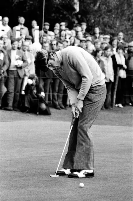 Framed Print : Graham Marsh playing golf in the Piccadilly World Match Play Championship, which he lost Framed Print : Graham Marsh playing golf in the Piccadilly World Match Play Championship, which he lost