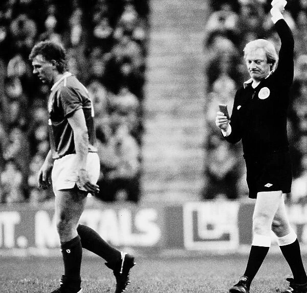 Graham Roberts footbller Rangers FC football strip being sent off by referee red card in