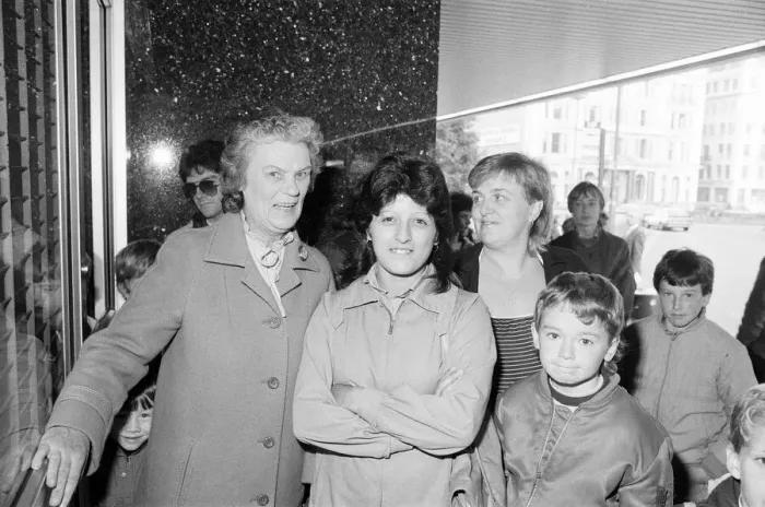 Framed Print : Grand Opening, Hamleys Toy Shop, Bull Street, Birmingham, 12th October 1985
