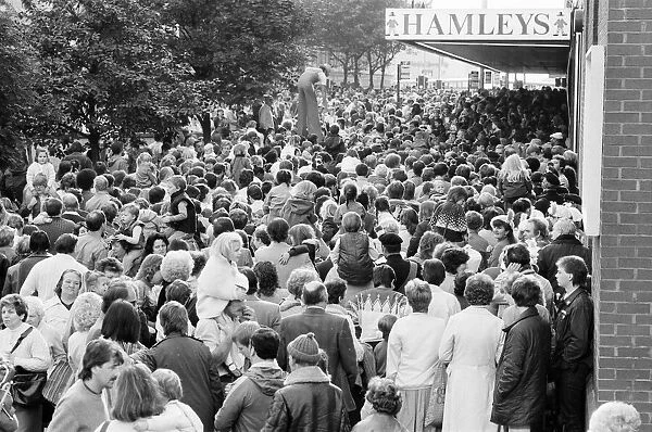 Grand opening of Hamleys Toy Shop, Bull Street, Birmingham, 12th October 1985