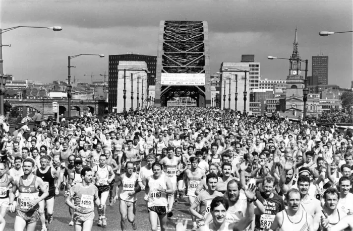 Framed Print : The Great North Run 24 July 1988 - Runners pour over the Tyne Bridge Framed Print : The Great North Run 24 July 1988 - Runners pour over the Tyne Bridge