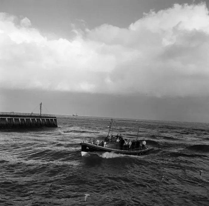 Framed Print : Great Yarmouth and Gorleston Lifeboat crew. 6th November 1959 Framed Print : Great Yarmouth and Gorleston Lifeboat crew. 6th November 1959