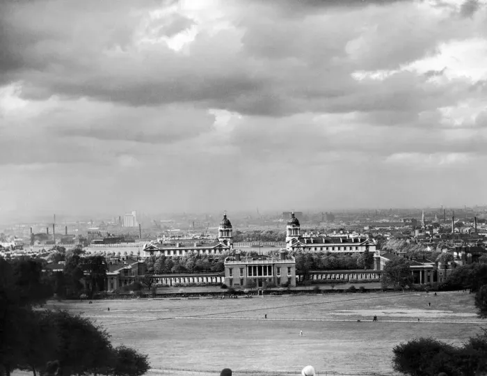 Framed Print : The Greenwich Royal Hospital was established in 1694 by Royal Charter for the relief Framed Print : The Greenwich Royal Hospital was established in 1694 by Royal Charter for the relief