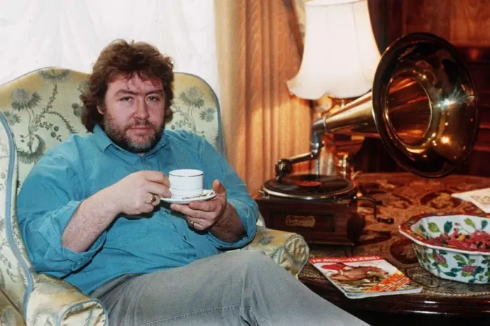 Framed Print : Gregor Fisher Scottish actor comedian 1992 Framed Print : Gregor Fisher Scottish actor comedian 1992
