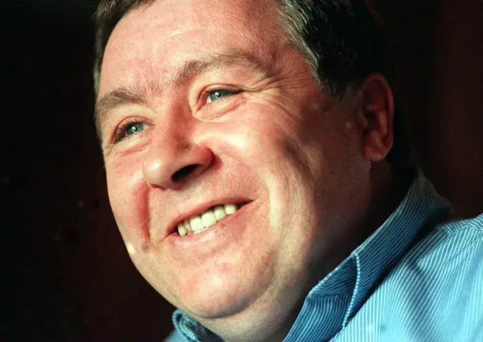 Framed Print : Gregor Fisher at Uplawmoor Hotel 4th May 1999