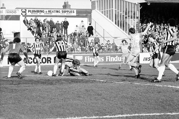 Grimsby v. Manchester City. February 1984 MF14-02-035 The final score was a one all draw
