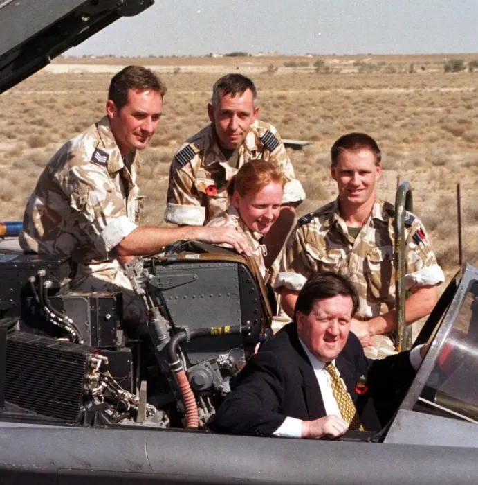 Framed Print : Group Capt Alan Vincent in Kuwait November 1998 who spoke to Tony Blair before Framed Print : Group Capt Alan Vincent in Kuwait November 1998 who spoke to Tony Blair before