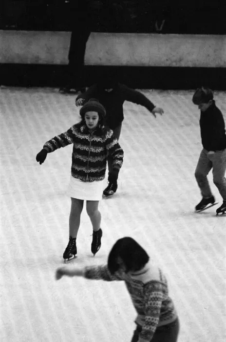 Framed Print : Guildford Children enjoy a day out coach trip to Richmond Ice Rink in Twickenham Framed Print : Guildford Children enjoy a day out coach trip to Richmond Ice Rink in Twickenham