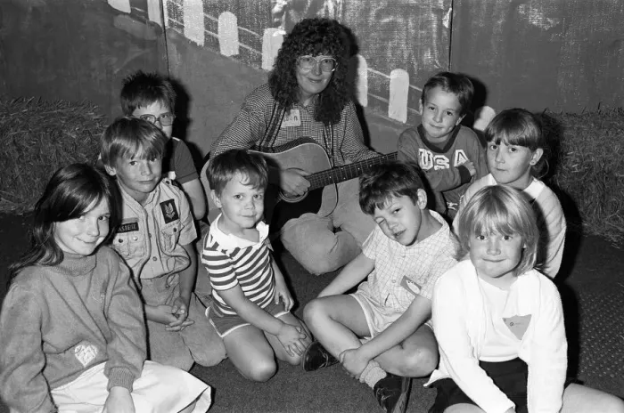 Framed Print : Guitarist Mrs Eileen Henderson lead the singing at Longley Baptist church holiday club
