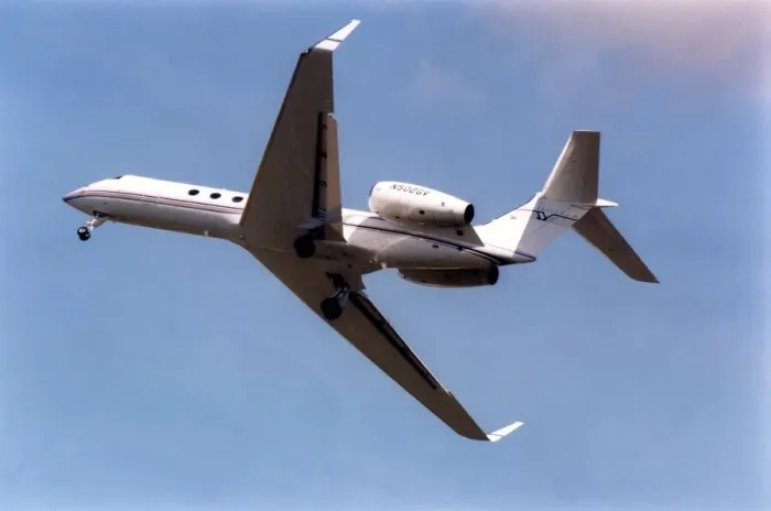 Framed Print : A Gulfstream V business jet aircraft at the 1998 Sunderland Airshow Framed Print : A Gulfstream V business jet aircraft at the 1998 Sunderland Airshow