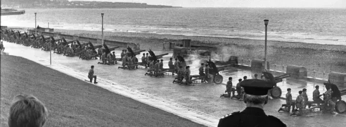 Framed Print : Guns of the 4th Light Regiment firing their salute from the promenade at Roker Framed Print : Guns of the 4th Light Regiment firing their salute from the promenade at Roker