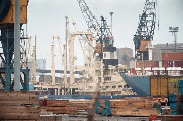 The Gur Mariner at Tees Dock. 11th April 1990