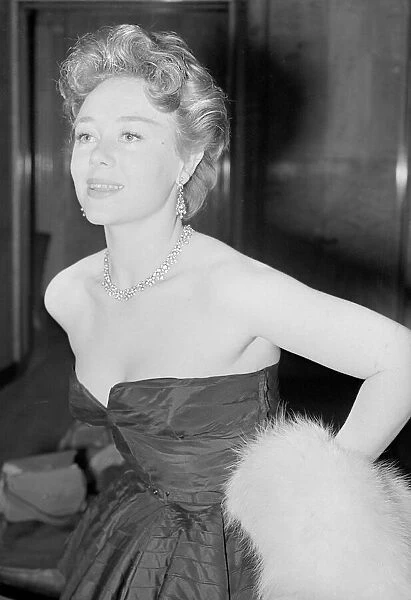 Gynis Johns actress arriving for the Premiere of the film The Net