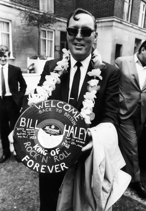 Framed Print : Bill Haley American Rock and Roll singer The Comets Framed Print : Bill Haley American Rock and Roll singer The Comets