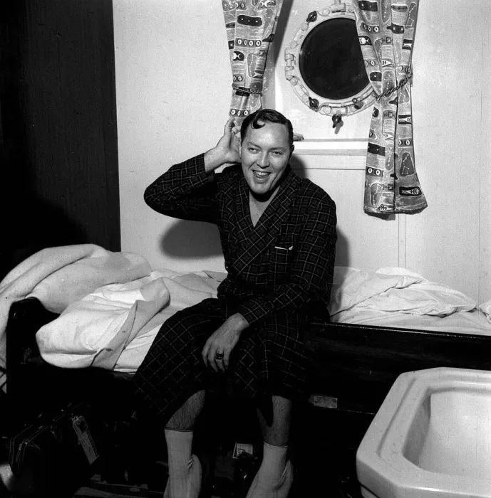 Framed Print : Bill Haley on his first visit to England which was largely sponsored by the Daily Mirror Framed Print : Bill Haley on his first visit to England which was largely sponsored by the Daily Mirror
