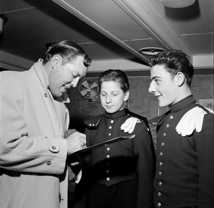 Framed Print : Bill Haley on his first visit to England which was largely sponsored by the Daily Mirror Framed Print : Bill Haley on his first visit to England which was largely sponsored by the Daily Mirror
