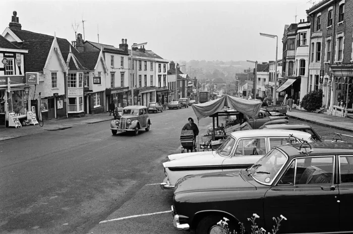 Framed Print : Halstead High Street, Essex. 16th June 1963 Framed Print : Halstead High Street, Essex. 16th June 1963
