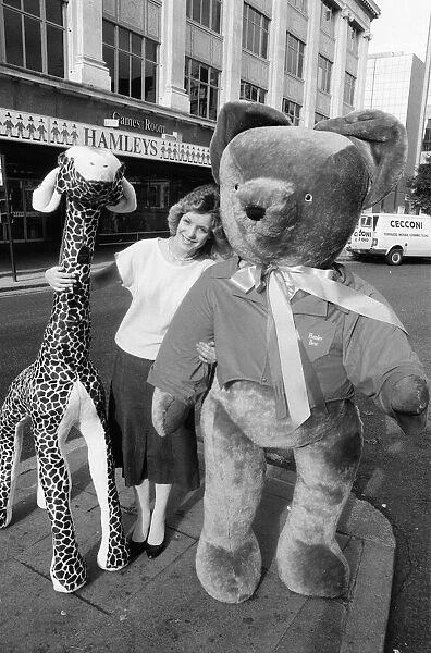 Hamleys Toy Shop, Bull Street, Birmingham, 2nd October 1985