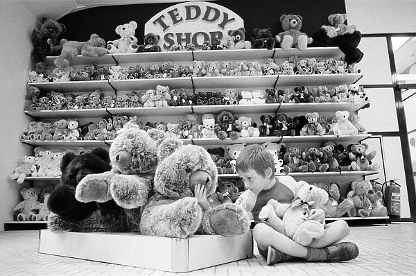 Hamleys Toy Shop, Bull Street, Birmingham, 11th October 1985